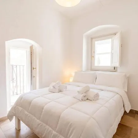 Palazzo Vanese Sus Apart Otel
